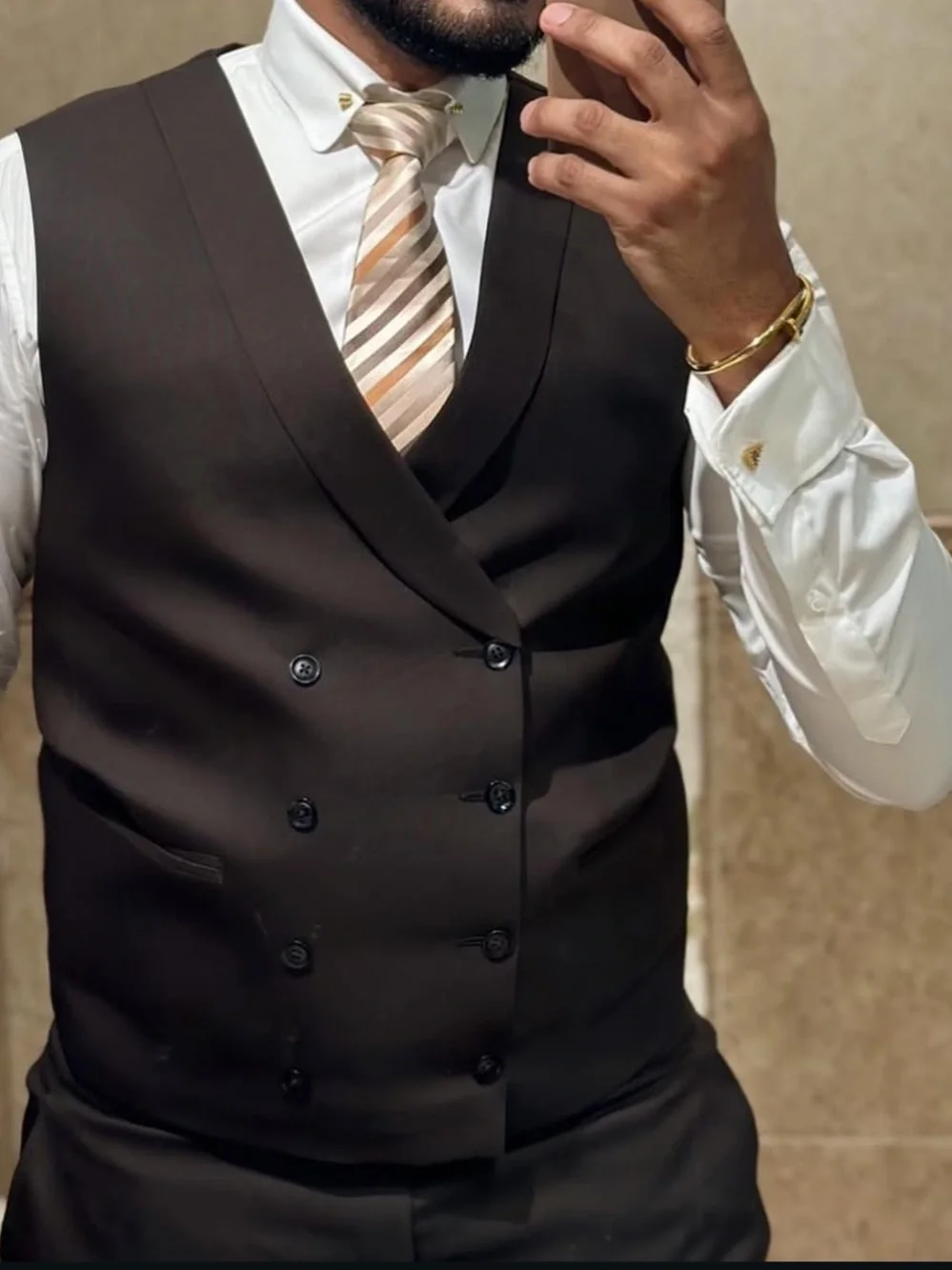 Italian Fabric Men's Three-Piece Suit -Cutom made in Atelier Pakistan
